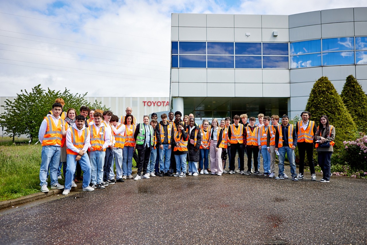 Toyota Parts Centre Europe (TPCE) welcomes Heroes of Logistics  